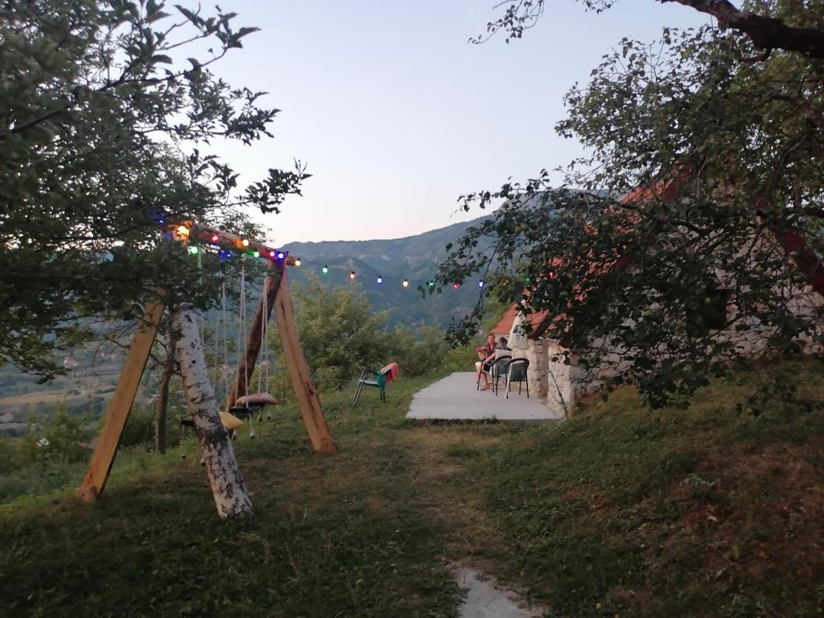 Grandma's Hut Niksic Exterior foto